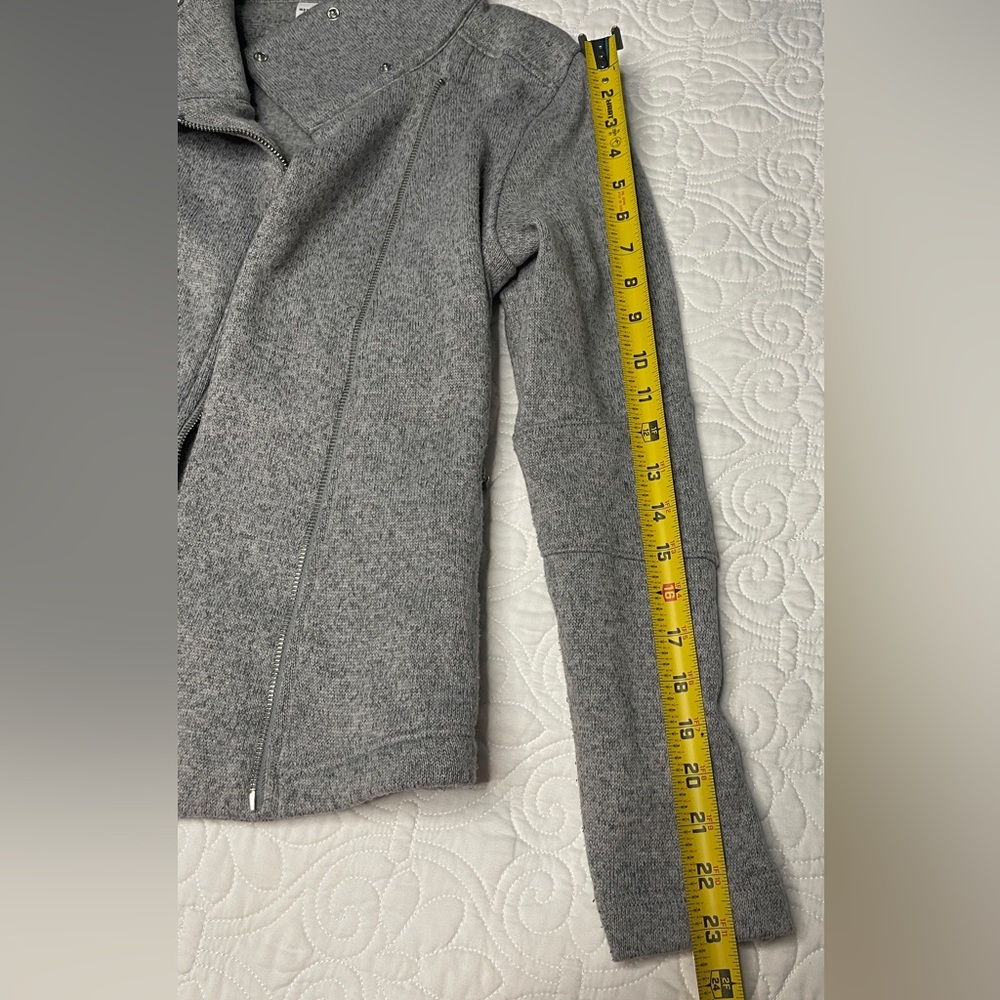 Sweater - Picture 5 of 8